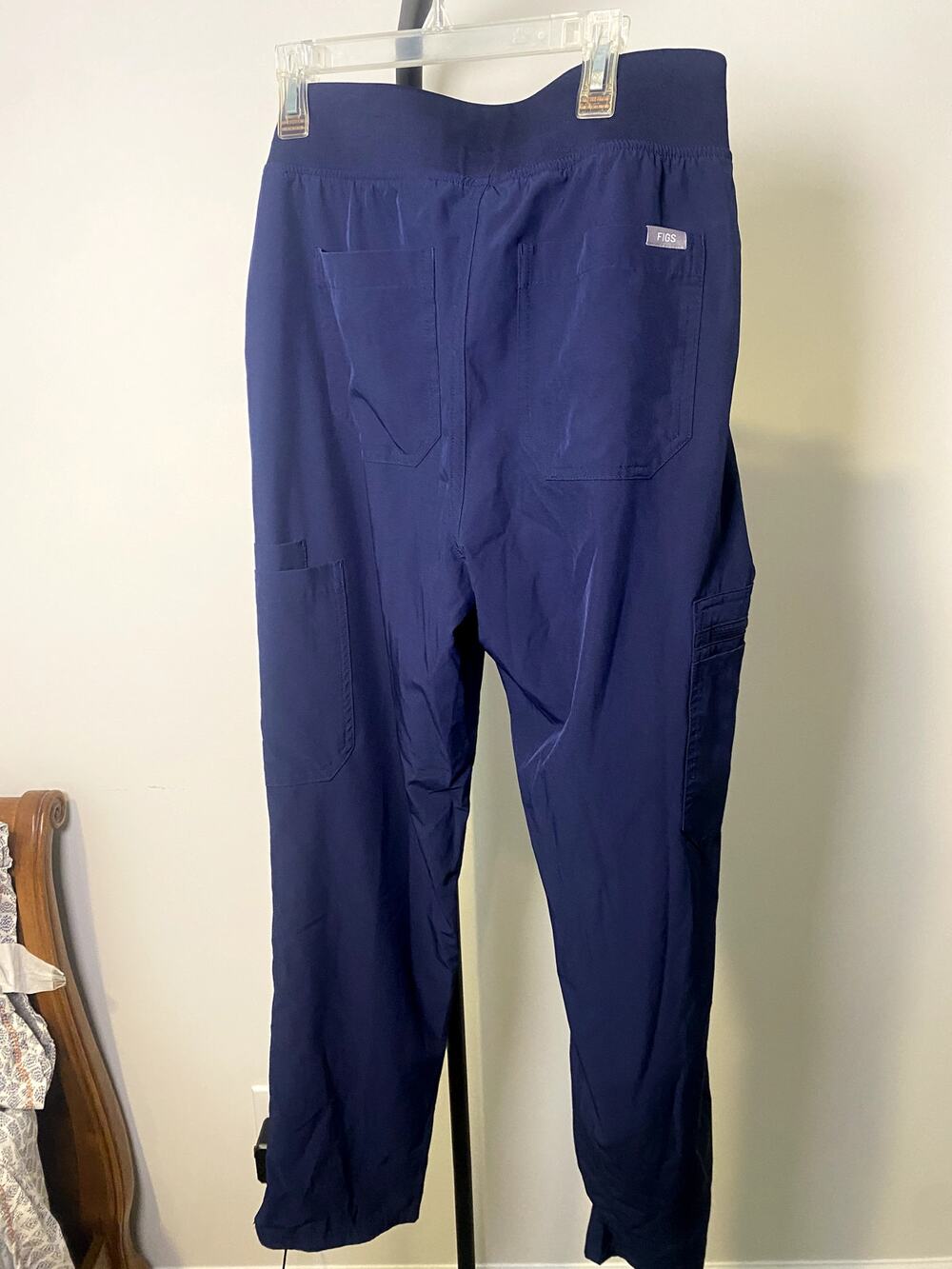 L-069 FIGS Navy Blue Cargo Scrub Pants Pockets XS